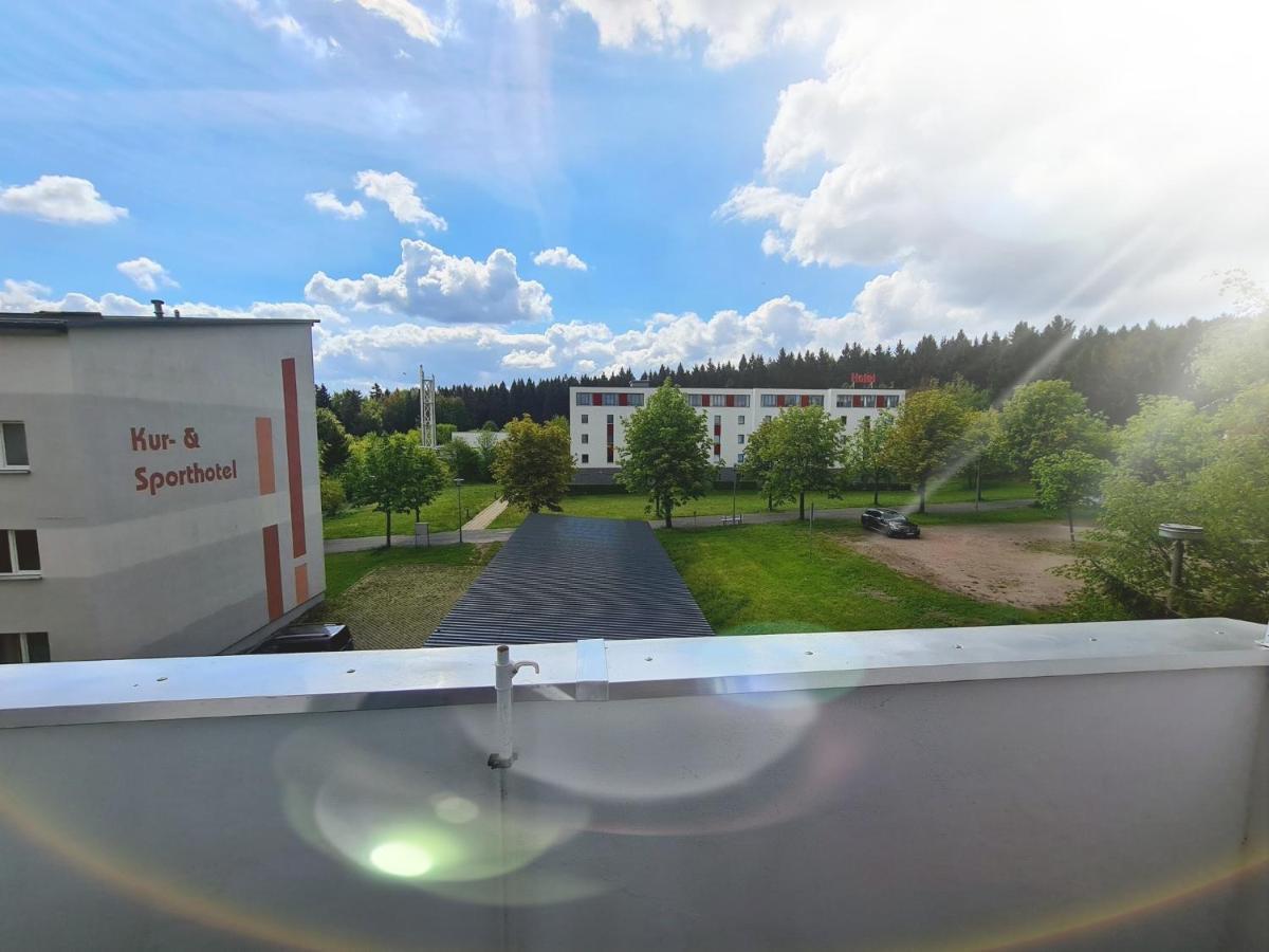 Am Rennsteig Apartamento Masserberg Exterior foto
